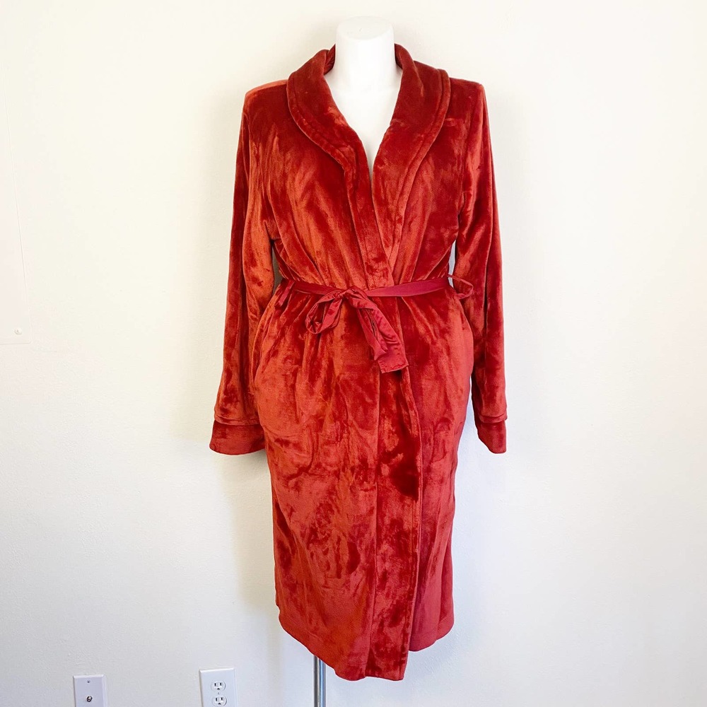 Hotel Red Velvet Robe Large